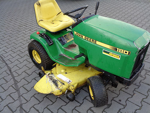 Aufsitzmäher John Deere 180 - Bild 1